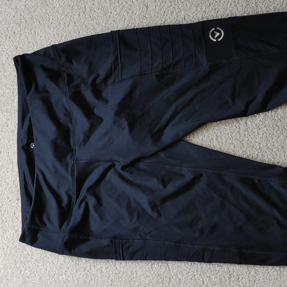 Virus athletic leggings